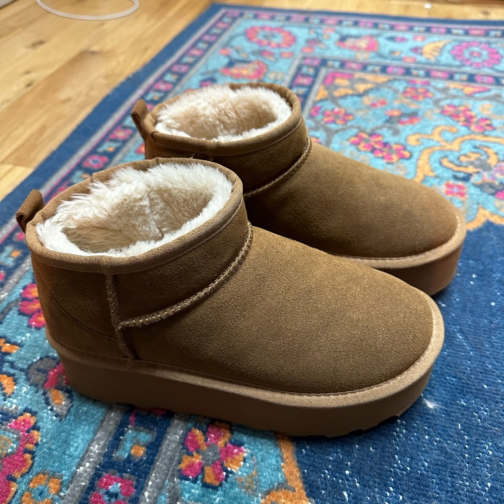 Platform Ugg dupes in chestnut